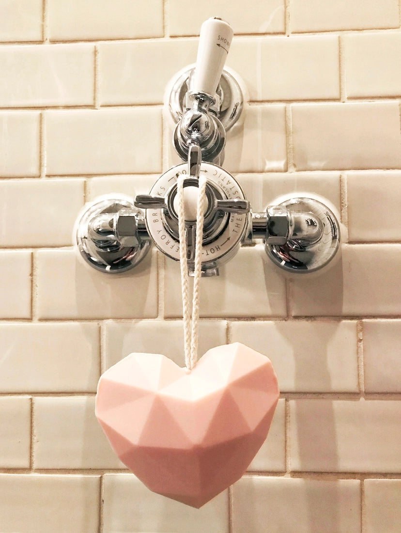 Heart of Soap roikkuva saippua 180g.